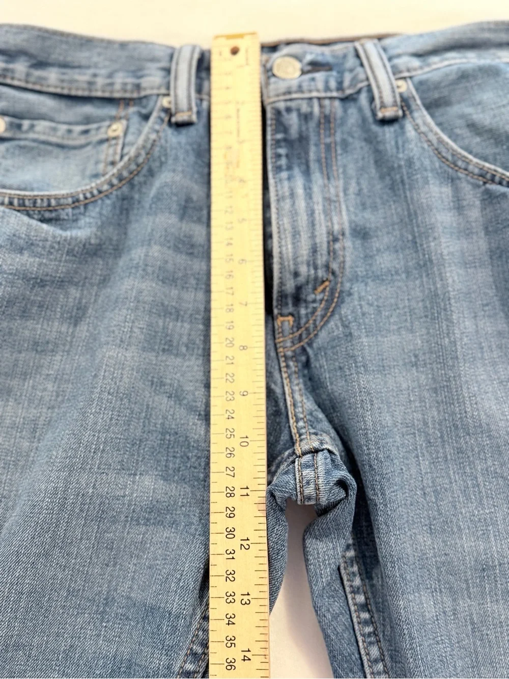 Levi’s 559 Relaxed Straight Jeans Men’s 32x30 Medium Wash Denim Classic Fit